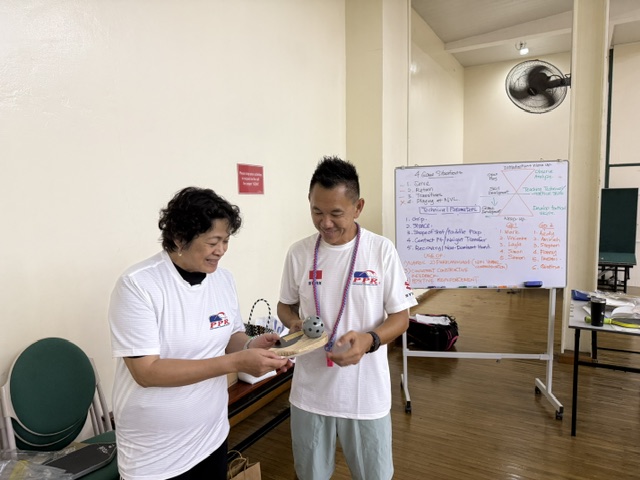 陈教练在新加坡 PPR Level 1 课程中讲解教练理论